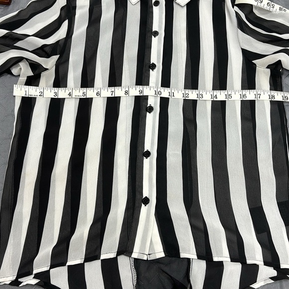 G by Guess women's black and white striped shirt size XS Stripe Beetlejuice - Picture 11 of 11